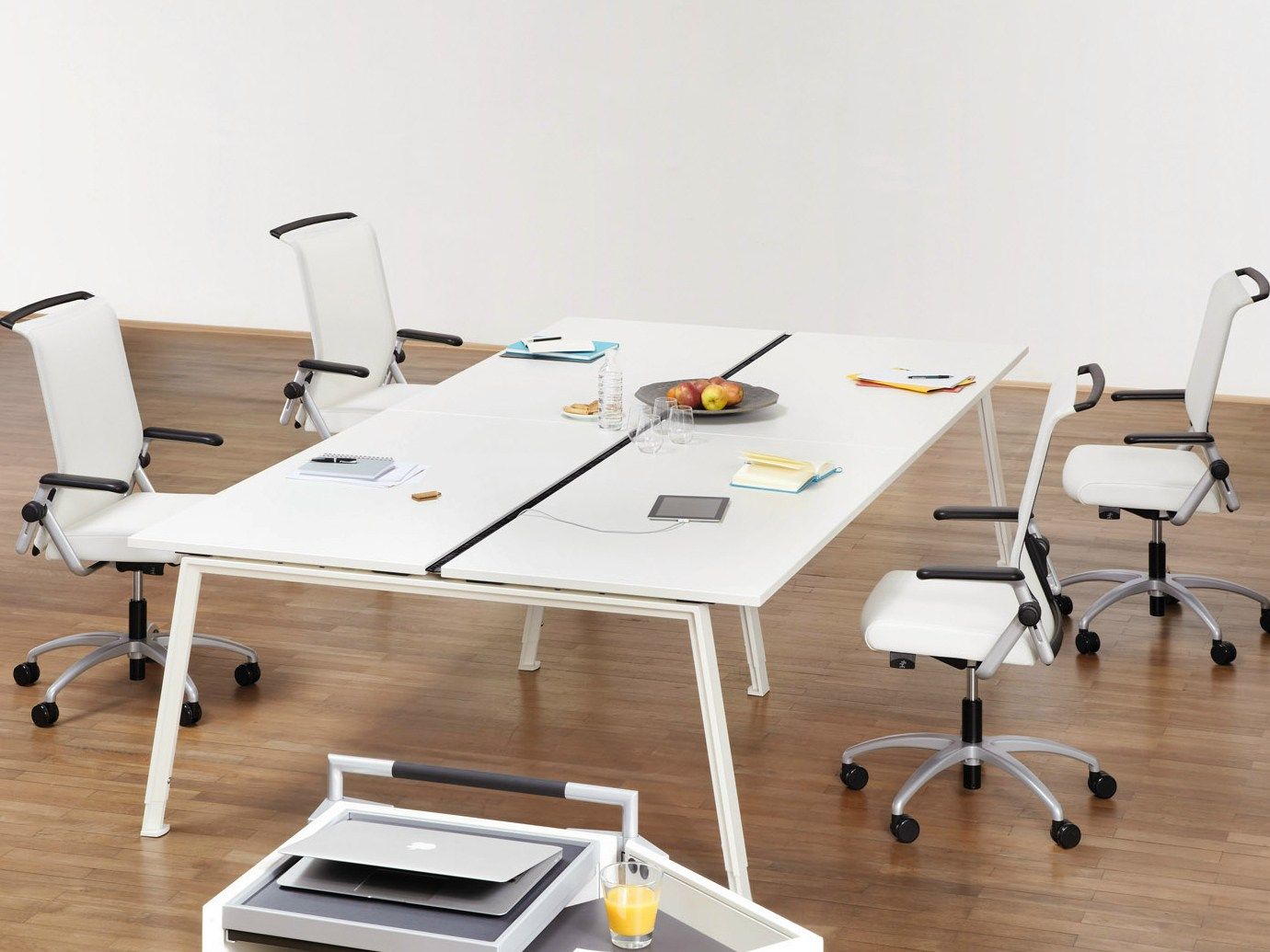 Рабочий стол с несколькими перегородками König Neurath Do It.4 ARCH-00101359 - Вид №3