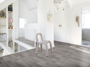 Нескользящий виниловый пол с эффектом дерева