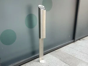 Tubo / ZZ Concept Стальная пепельница для общественных мест Tubo