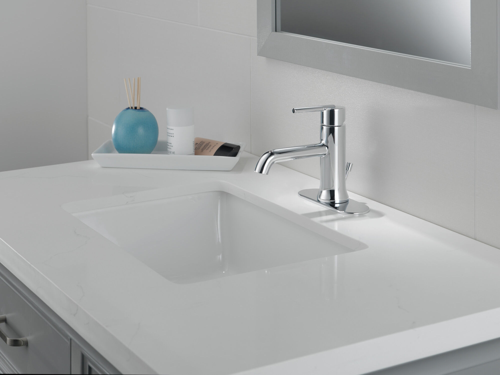 559LF-MPU Смеситель для ванной с одной ручкой Delta Faucet Trinsic Хром  - Вид №7