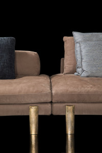 Кожаный диван